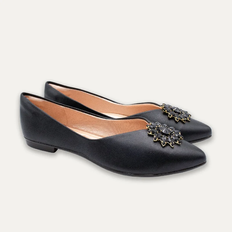 Estela Black Pointed Toe Flats